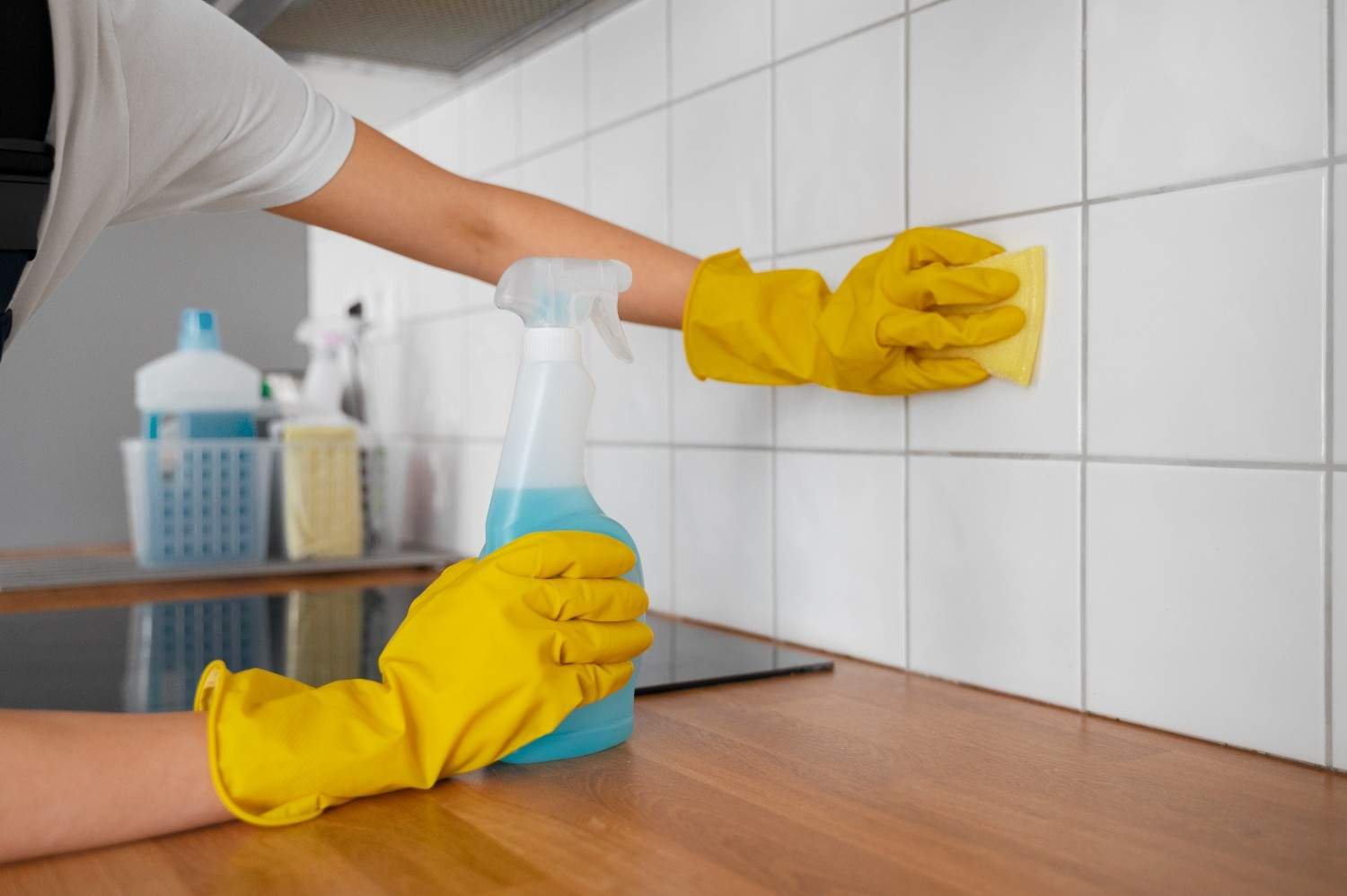 How-To Apply Cleaning Tips for a Spotless Kitchen Step by Step