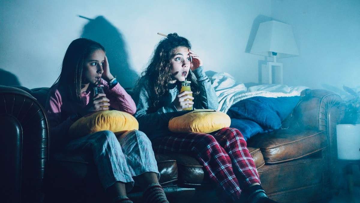 How To Plan A Classic Halloween Movies Night